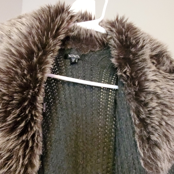 Sweater - Picture 3 of 3